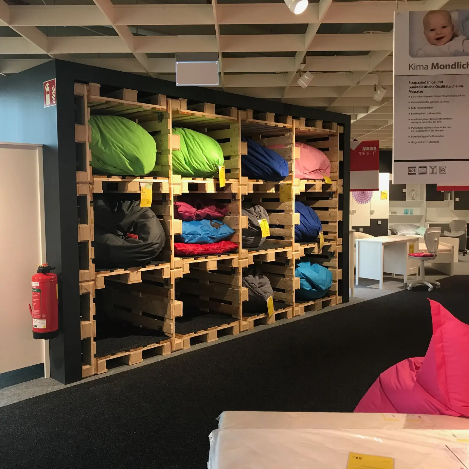 Magasin MEGA Möbel Rastatt SB Meubles Discount